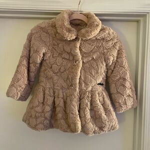 Adorable CALVIN KlEIN Jeans Blush Girls Faux Fur Coat